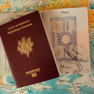 ΗΑΕ: Ανεμπόδιστη είσοδο σε 180 χώρες εξασφαλίζει το διαβατήριό τους