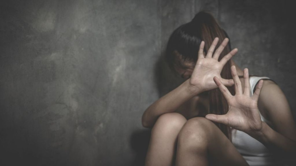 Σεξουαλική κακοποίηση: Σοκ από τον βιασμό ανήλικης από αστυνομικό