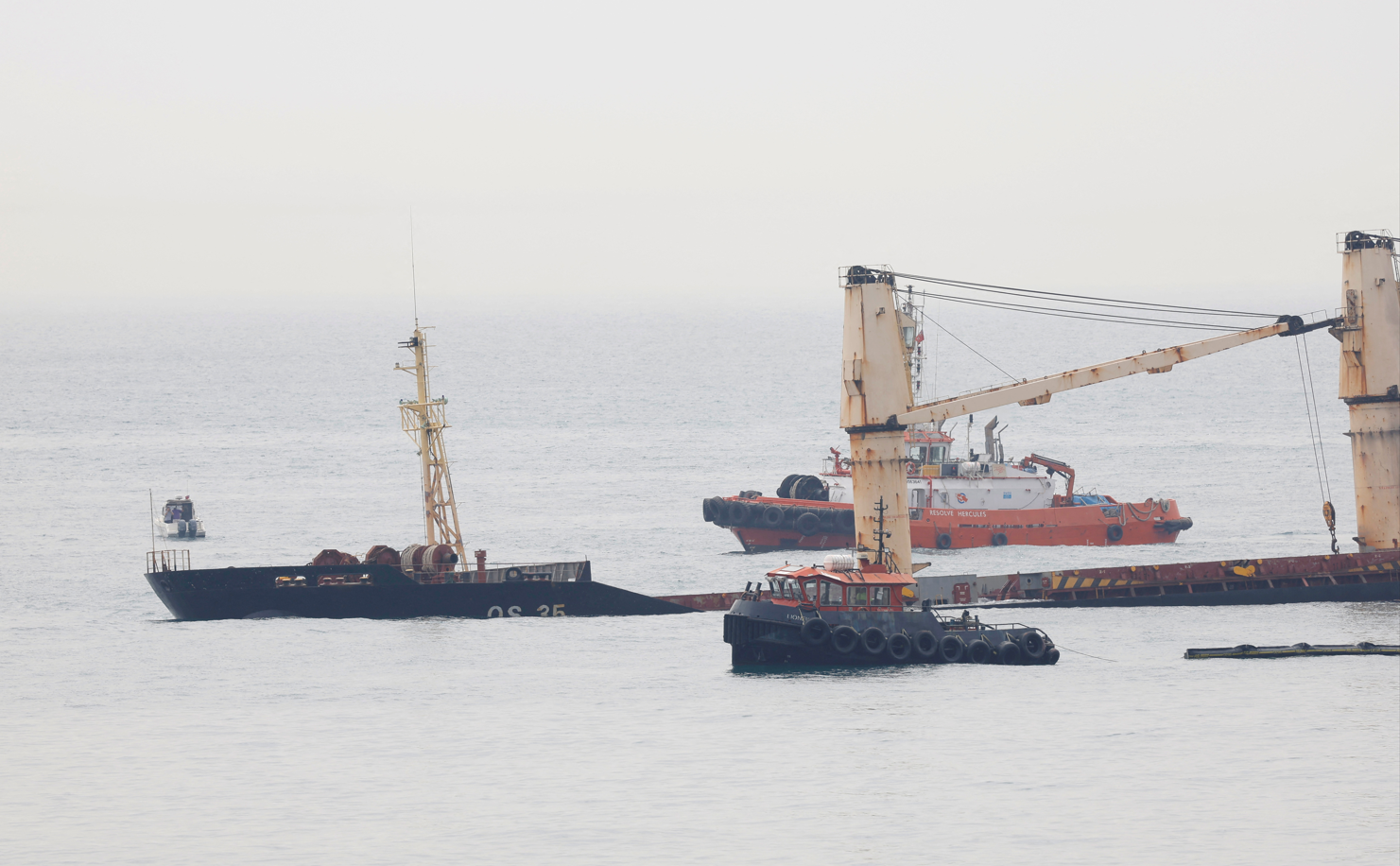 Γιβραλτάρ: Σύγκρουση δύο εμπορικών πλοίων [photos]