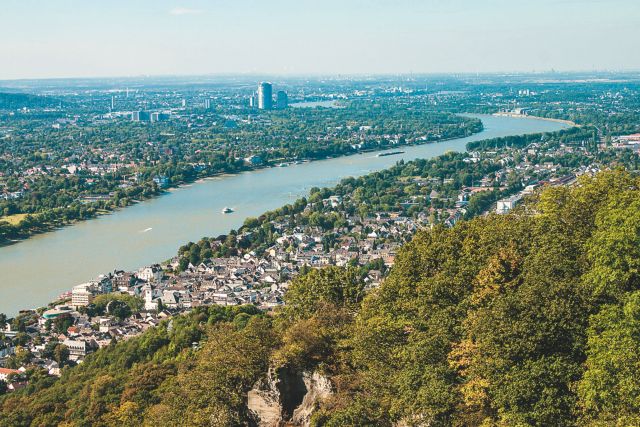 Γερμανία: Η ξηρασία «στεγνώνει» τον ποταμό Ρήνο