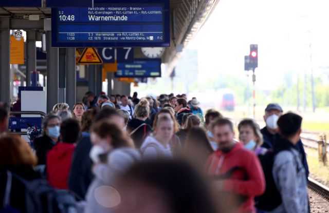 Γερμανία: Ανοιχτή παραμένει η συζήτηση για την παράταση του πάσου των 9 ευρώ ή κάποιο ανάλογο μέτρο