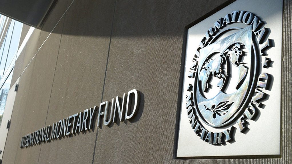ΔΝΤ: Επικροτεί τη «δημοσιονομική πειθαρχία» της βρετανικής κυβέρνησης