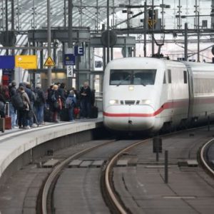 DW: «Περάστε, καθίστε, προσλαμβάνεστε» – Τι είναι το speed dating που εφαρμόζουν οι γερμανικές επιχειρήσεις