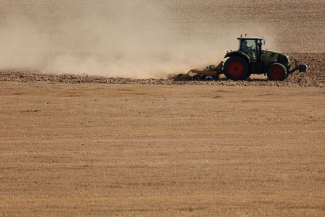 Βρετανία: Καμπάνακι κινδύνου για ανυπολόγιστη καταστροφή της γεωργίας και της κτηνοτροφίας λόγω της ξηρασίας