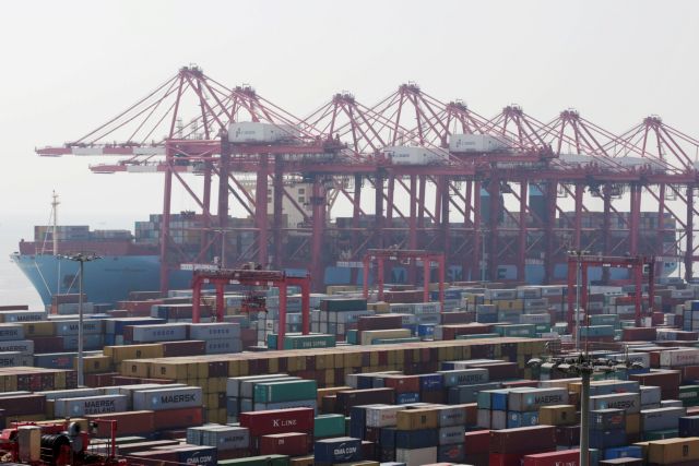 Κίνα: Οι εξαγωγές αυξήθηκαν κατά 14,8% τον Μάρτιο, ανατρέποντας τις προβλέψεις