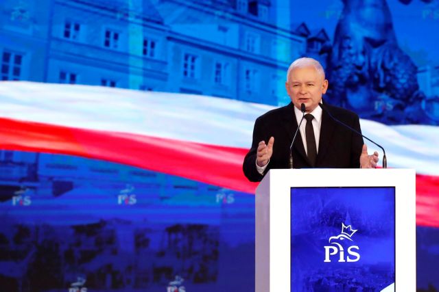 Στα «μαχαίρια» Πολωνία και ΕΕ για το Ταμείο Ανάκαμψης, απειλή Polexit