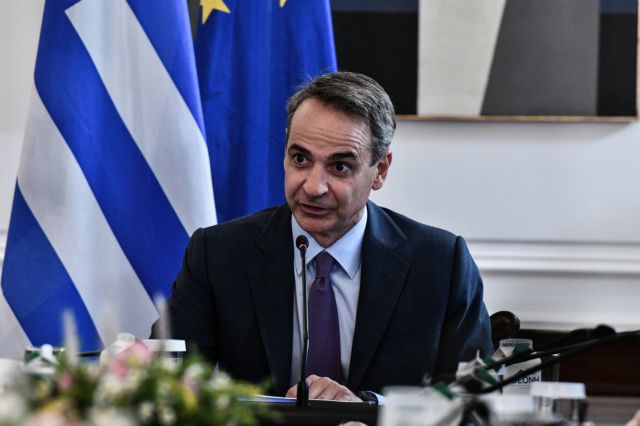 Greek PM Mitsotakis receives Tony Blair in Athens