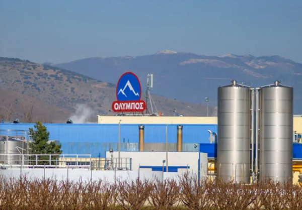 Hellenic Dairies acquired Kouroushis in Cyprus and is now battling with Dodoni
