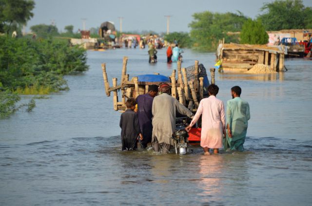 Πακιστάν: Τουλάχιστον 10 δισ. δολάρια το κόστος των καταστροφών από τις πλημμύρες