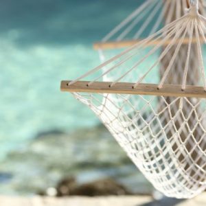 Επίδομα αδείας: Πότε καταβάλλεται – Πώς θα υπολογίσετε το ποσό