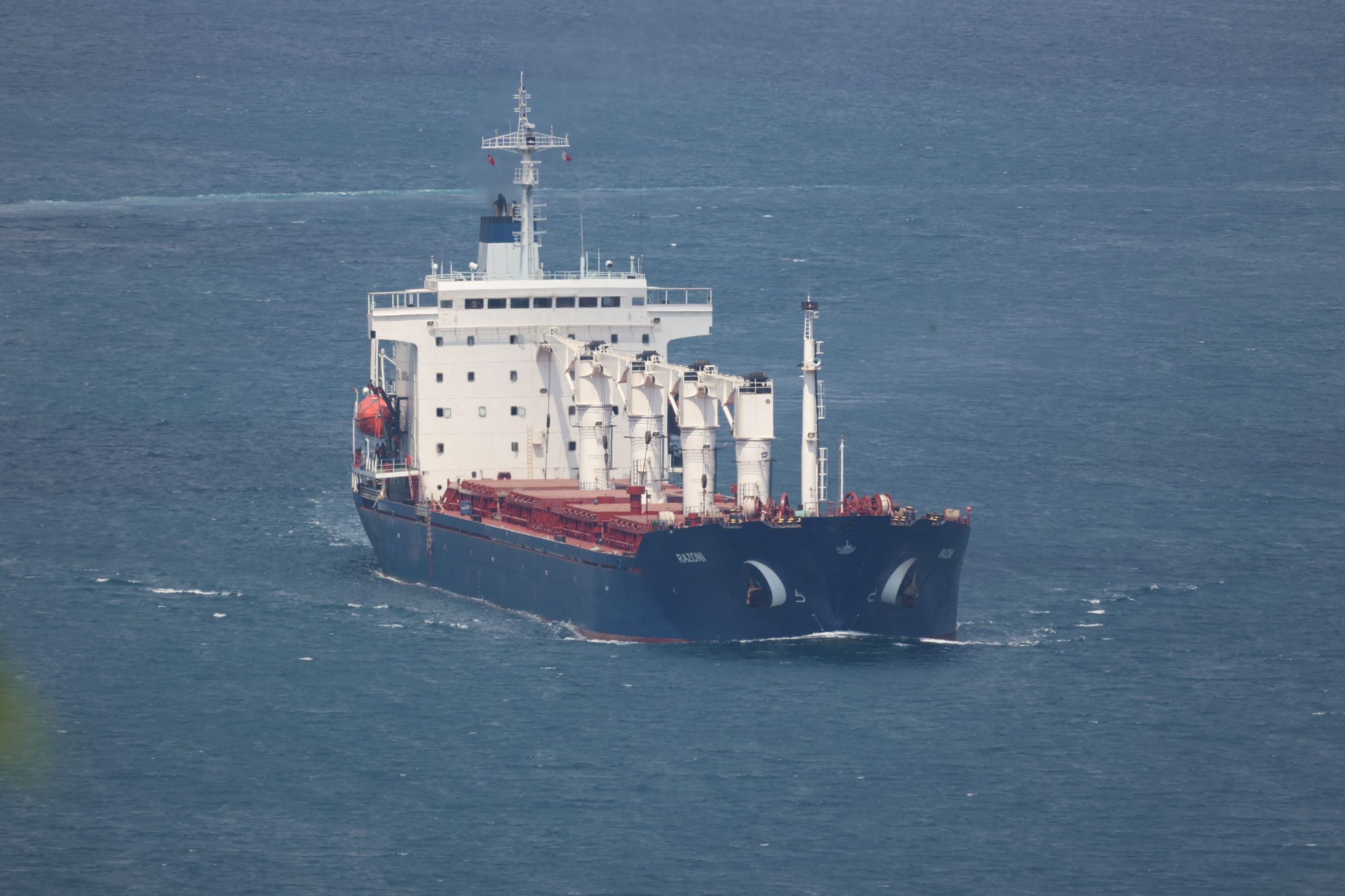 Ρωσία: Προειδοποιητικά πυρά σε φορτηγό πλοίο στη Μαύρη Θάλασσα