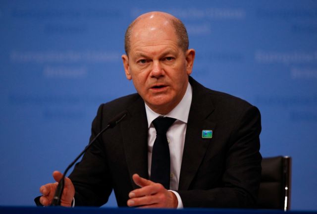 Olaf Scholz in Athens on October 26