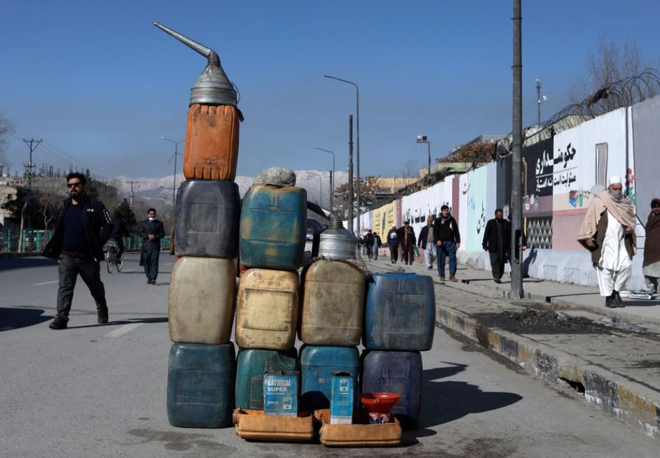 Ρωσία: Κοντά σε συμφωνία με τους Ταλιμπάν για προμήθεια βενζίνης
