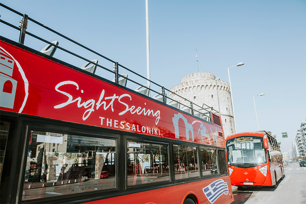 Θεσσαλονίκη: Διακόσιες πενήντα χιλιάδες τουρίστες ανέβηκαν στα κόκκινα λεωφορεία