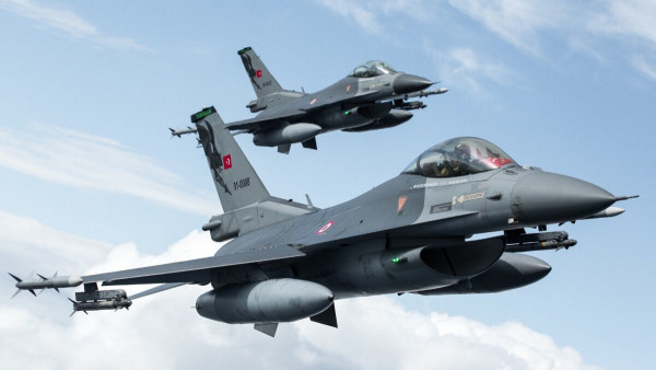 Τουρκία: 52 παραβιάσεις ελληνικού εναέριου χώρου με F-16 και drones