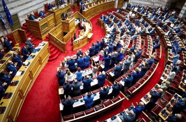 Υποκλοπές: LIVE στη Βουλή η συζήτηση για τη σύσταση Εξεταστικής Επιτροπής