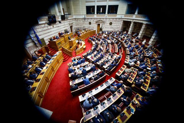 Βουλή: Κυρώθηκε το πρωτόκολλο ένταξης Σουηδίας και Φινλανδίας στο ΝΑΤΟ
