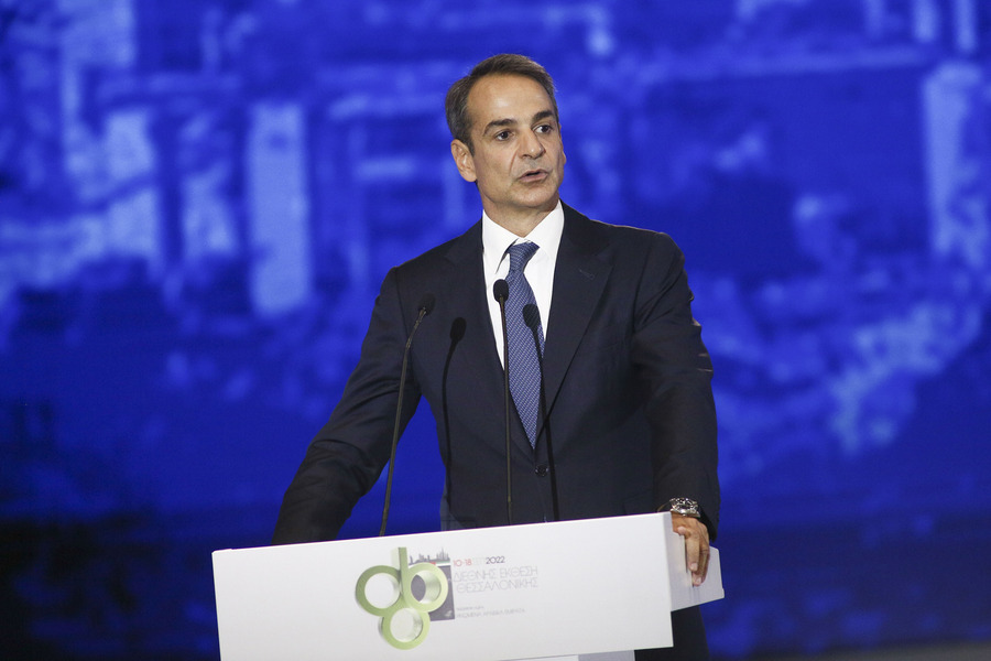 Mitsotakis announces 5.5bn euro spending package: Greeks better off than in 2019, government accomplished what it pledged