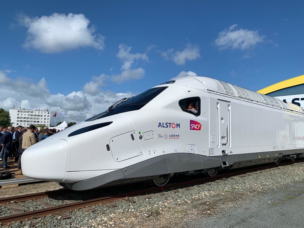 Alstom: Αναμένει ζημιές για το 2023 – Mειώνει τον στόχο του cash flow