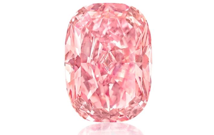 Sotheby’s: Στο σφυρί σπάνιο ροζ διαμάντι για 21 εκατομμύρια δολάρια