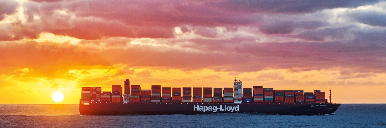 Hapag-Lloyd: Αναστέλει τις διελεύσεις των πλοίων της από την Ερυθρά θάλασσα