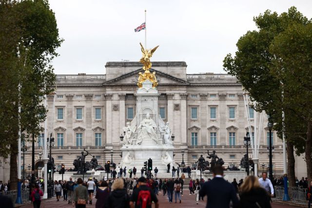 Ηνωμένο Βασίλειο: «Νέα εποχή» γεμάτη αστάθεια μετά τον θάνατο της Βασίλισσας