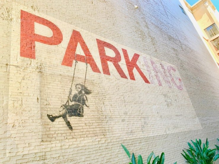 Banksy: Έργο του ανεβάζει την αξία ιστορικού κτιρίου στο Λος Άντζελες