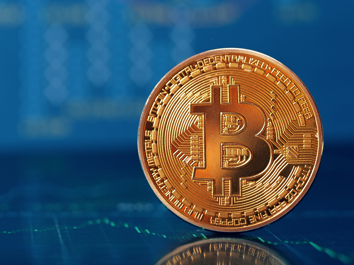 Bitcoin: Έσπασε το φράγμα των 64.000 δολ. και συνεχίζει