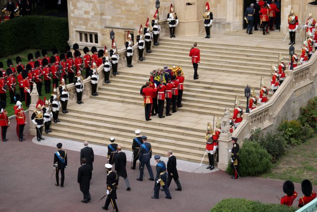 Βρετανία: Στη βασιλική κρύπτη η σορός της βασίλισσας Ελισάβετ