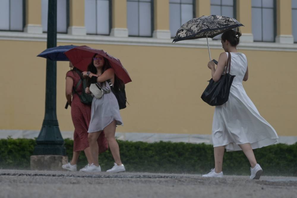 Καιρός: Επιδείνωση με βροχές και καταιγίδες από το μεσημέρι