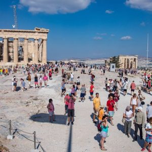 Τουρισμός: Η Αθήνα χάνει τα βαριά πορτοφόλια – Φόβοι για βατερλό στα έσοδα
