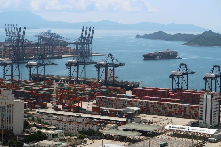 Κίνα: Τα lockdown επιστρέφουν σε βασικές πόλεις – λιμάνια