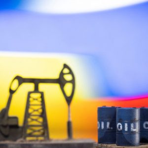 Ο Ινδός υπουργός Ενέργειας προειδοποιεί για “οργανωμένο χάος” αν το πετρέλαιο ξεπεράσει τα 100 δολάρια ανά βαρέλι