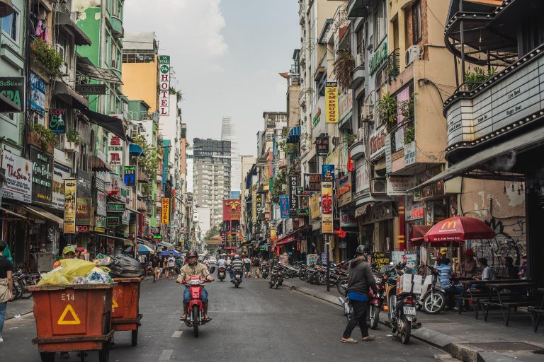 Βιετνάμ: Η εξαίρεση στον ασιατικό κανόνα της οικονομικής επιβράδυνσης