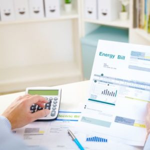 Λογαριασμοί ρεύματος: Μπαράζ προσφορών και δώρων από τους παρόχους