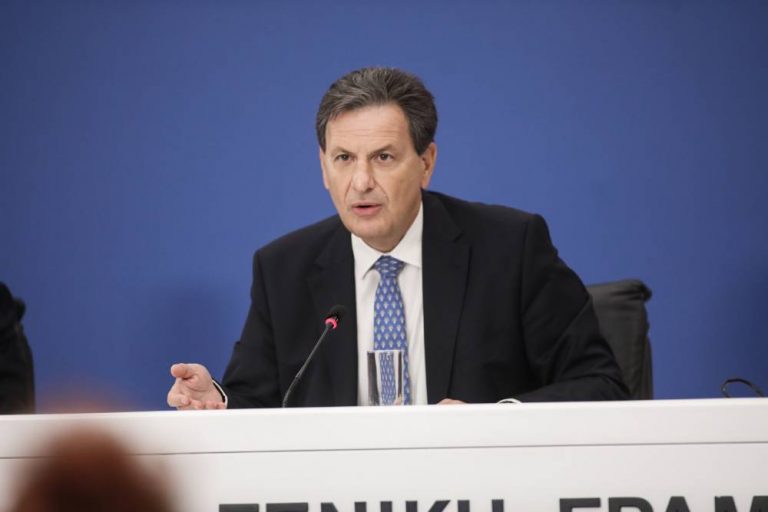 Σκυλακάκης: Δύσκολος χειμώνας αλλά δεν θα μπούμε σε τροχιά ύφεσης