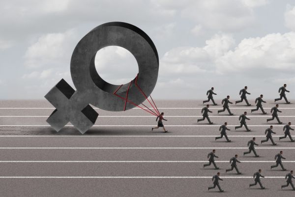 PwC: Πάνω από 50 χρόνια για να εξαλειφθεί το μισθολογικό χάσμα μεταξύ ανδρών και γυναικών