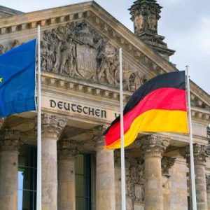 Γερμανία: Οι «σοφοί» καθησυχάζουν, ο πληθωρισμός παραμένει