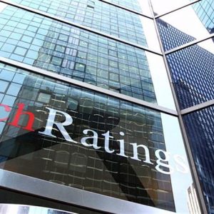 Fitch: Καμπανάκι για την παγκόσμια οικονομία εάν παραταθεί η κρίση με το Ιράν