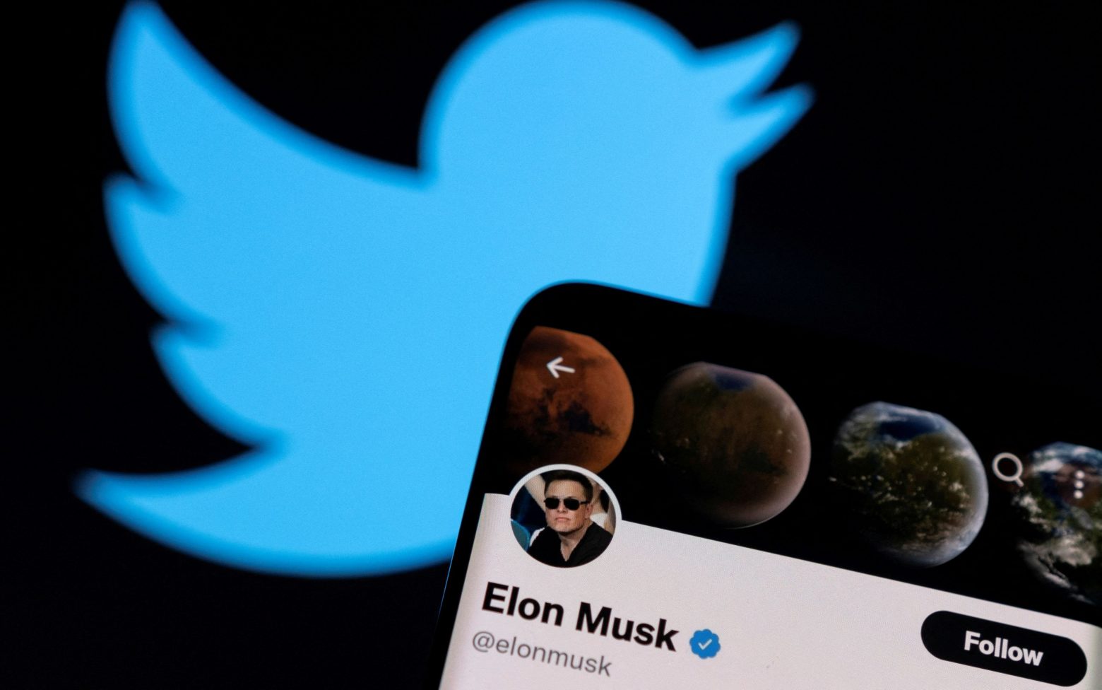 Twitter: Έτοιμος ο Μασκ για απολύσεις σχεδόν 2.000 υπαλλήλων της εταιρείας