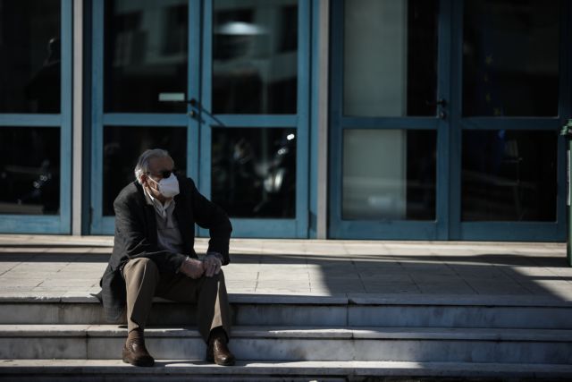 Θάνος Πλεύρης: Διαγράφεται το πρόστιμο στους 60αρηδες που εμβολιάστηκαν