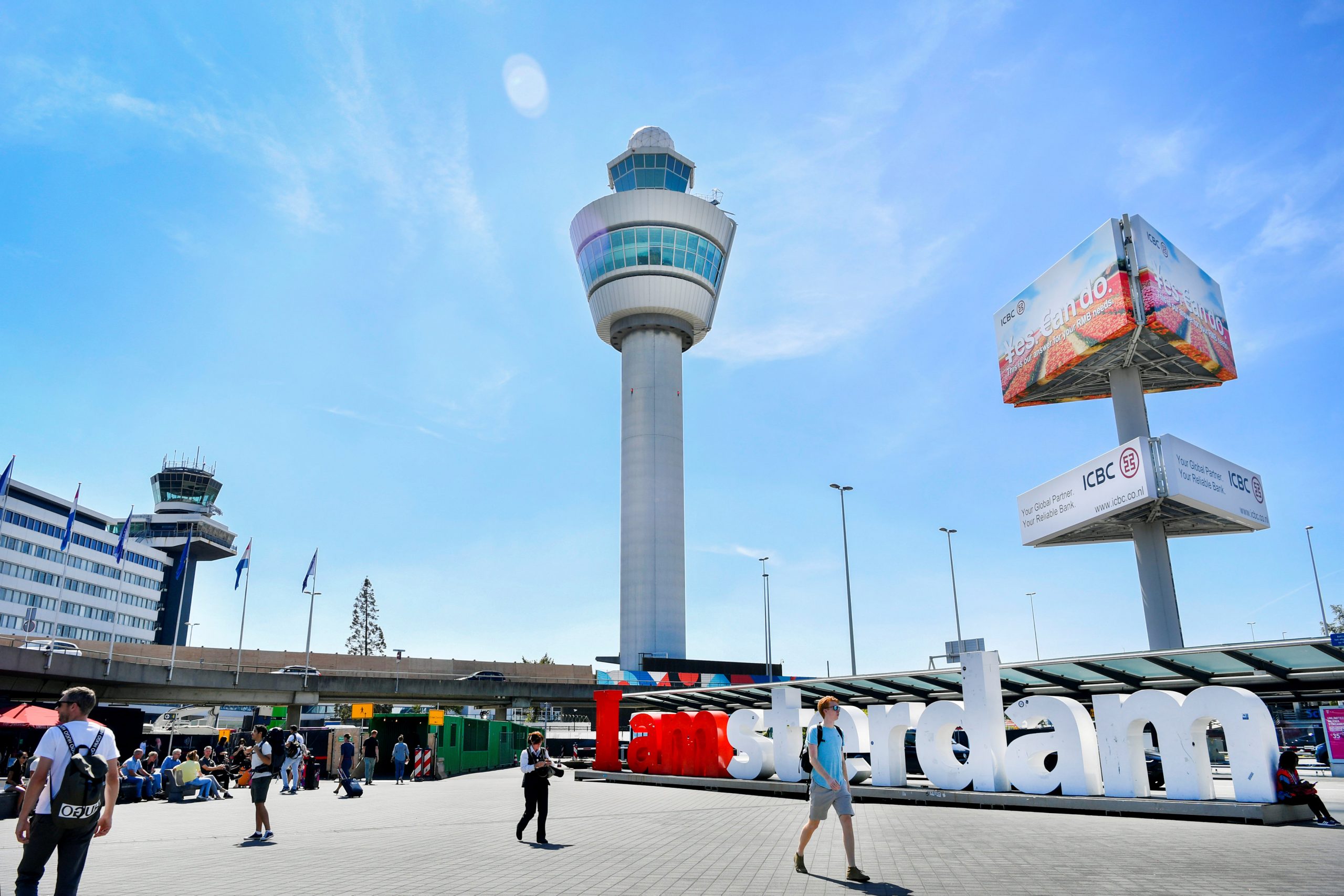 Ολλανδία: Το αεροδρόμιο του Αμστερνταμ περιορίζει τους ταξιδιώτες έως αρχές του 2023