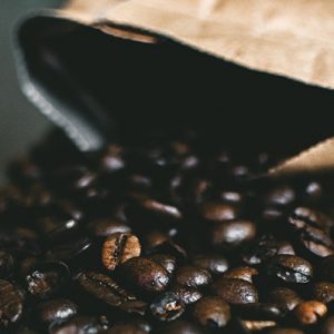 Καφές: Εκτοξεύτηκε η χρηματιστηριακή τιμή με φόντο τους δασμούς Τραμπ στη Βραζιλία