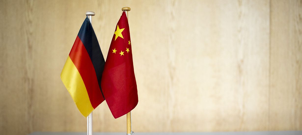 Οι Γερμανοί εξαγωγείς επανεξετάζουν τον αξίας 100 δισ. ευρώ «έρωτα» τους με την Κίνα