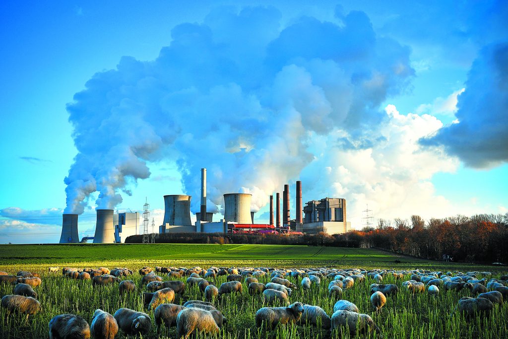 Κομισιόν: Παρουσίασε το σχέδιο για μηδενικές εκπομπές στη βιομηχανία