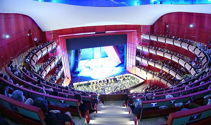 Le Figaro: «Η Αθήνα βάζει πλώρη για την όπερα του μέλλοντος»