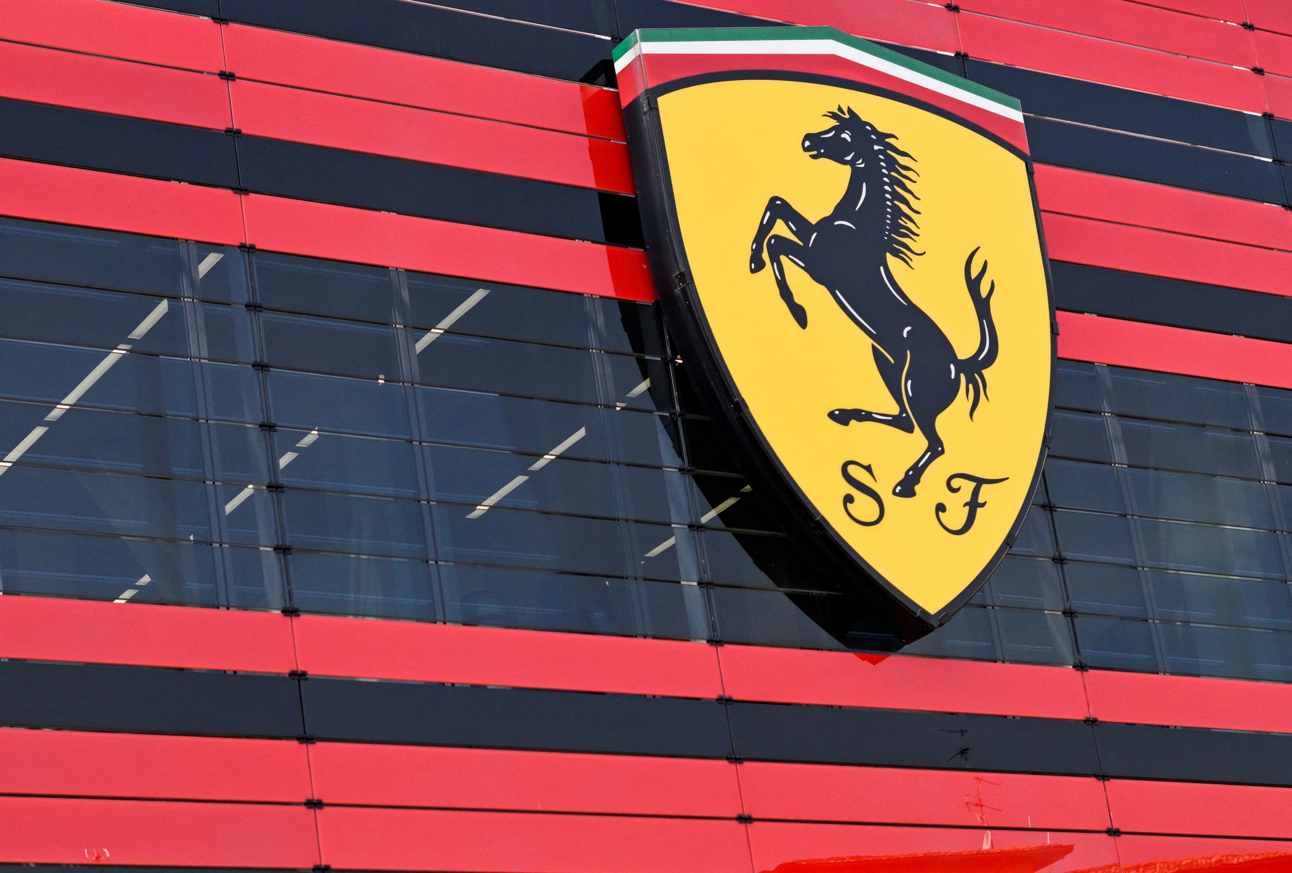 Ferrari: Διαρροή εσωτερικών εγγράφων αλλά όχι κυβερνοεπίθεση