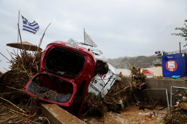 Κακοκαιρία: Σε επιφυλακή τα Δωδεκάνησα – Ακαρπες οι έρευνες για την αγνούμενη