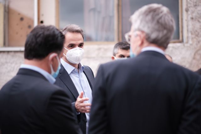 Greek PM Mitsotakis tours Pella and Edessa