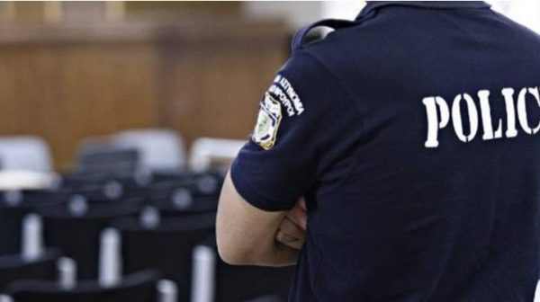 Police officers arrested in NE Greece on charges of aiding migrant smugglers